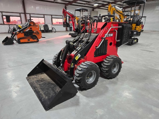 NEW/UNUSED 2025 EGN...323W Skid Steer Loader