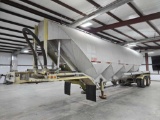 1970 Fruehauf Pneumatic Bulk Trailer