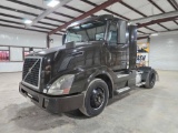 2013 Volvo VNL Day Cab Truck Tractor