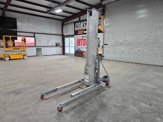 2022 Genie SLC24 Superlift Contractor 24 Foot Reach Material Lift