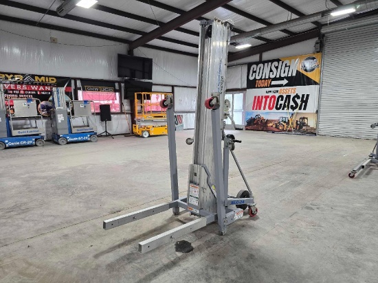 2021 Genie SLC24 Superlift Contractor 24 Foot Reach Material Lift