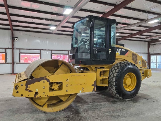 2012 Caterpillar CS56 Smooth Drum Compactor