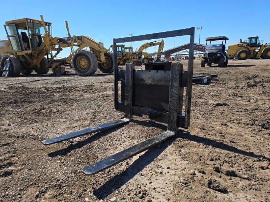 NEW/UNUSED 2025 Future 30 in Skid Steer Forks