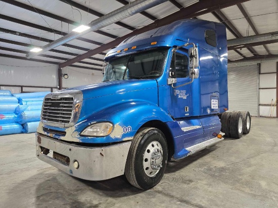 2004 Freightliner Columbia 120 Sleeper Truck Tractor