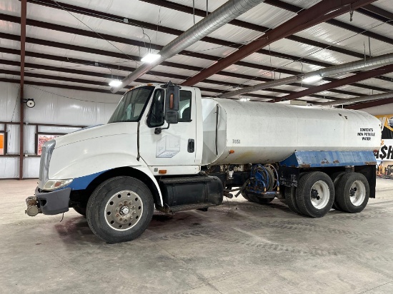 2004 International 8600 Non Potable Water Truck
