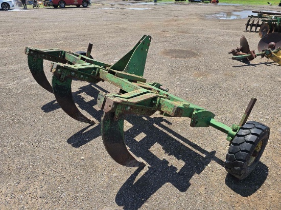 John Deere 3-Shank 3-Pt Ripper