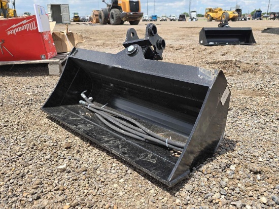 NEW/UNUSED 2025 FUTURE 32 Inch Tilting Excavator Bucket