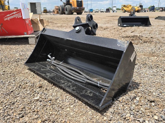 NEW/UNUSED 2025 FUTURE 32 Inch Tilting Excavator Bucket