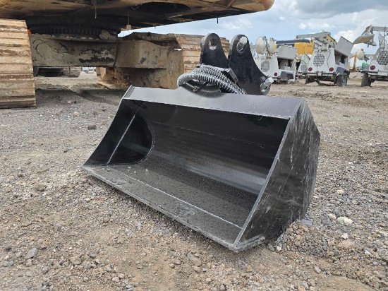 NEW/UNUSED 2025 FUTURE FT-3T 32 In Excavator Bucket
