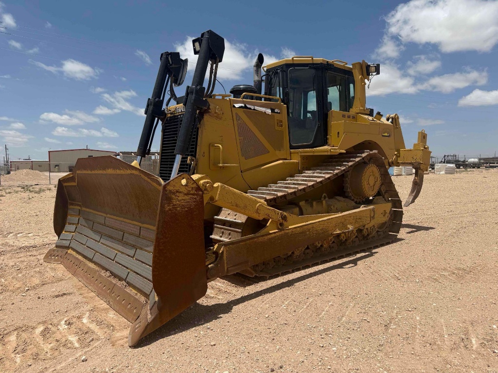 TOPADOR FRONTAL 2005 CATERPILLAR D8T