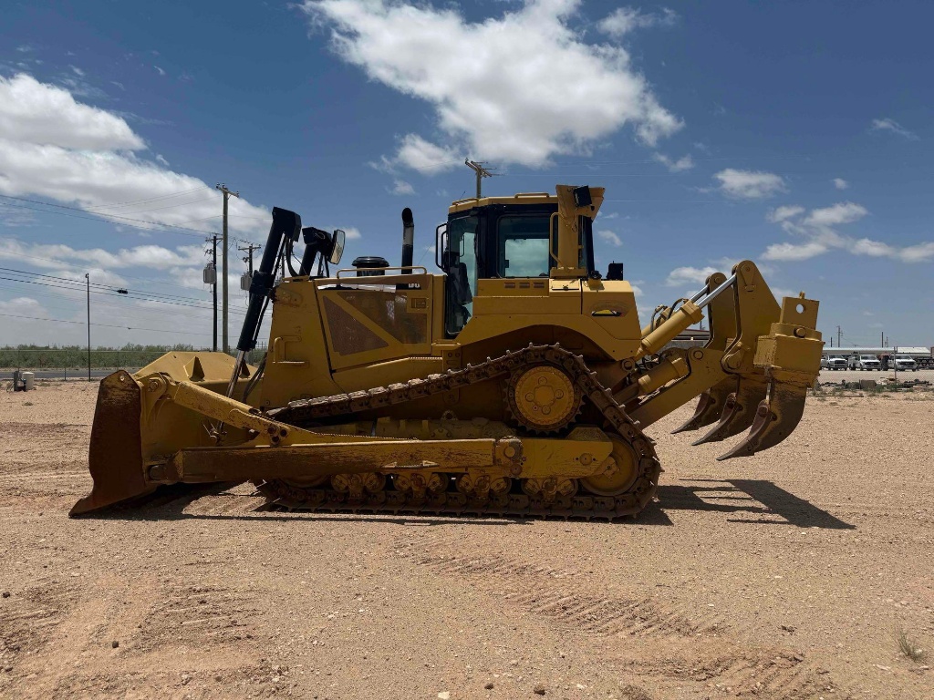 TOPADOR FRONTAL 2005 CATERPILLAR D8T