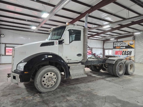 2016 Kenworth T800 Day Cab Truck Tractor