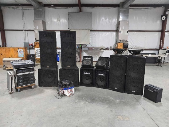 Peavey XR 2012 20 Input Powered Console w/ Speakers