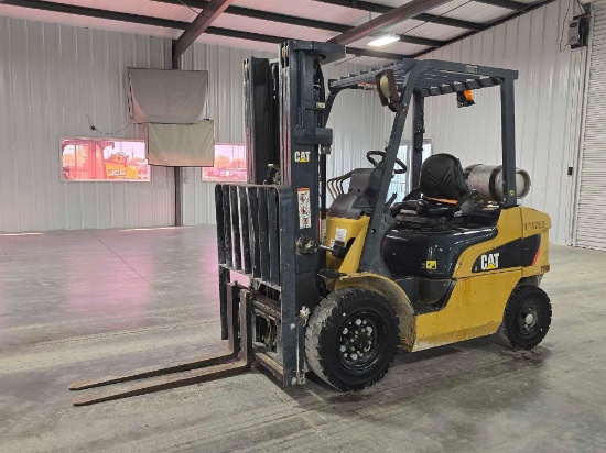 2019 Caterpillar GP25N Straight Mast Forklift