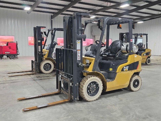 2019 Caterpillar GP25N Straight Mast Forklift