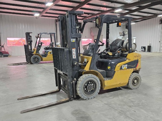 2019 Caterpillar GP25N Straight Mast Forklift