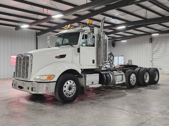 2013 Peterbilt 386 Tri-Axle Day Cab Truck Tractor