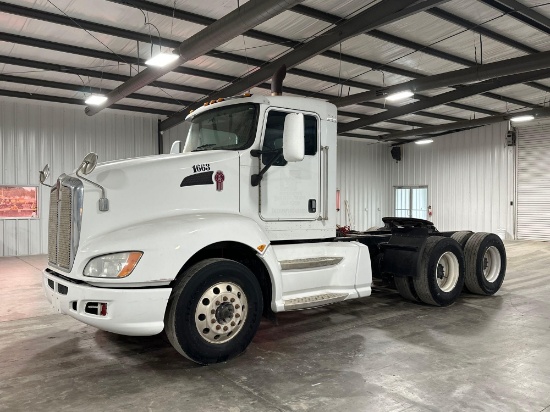 2009 Kenworth T600 Day Cab Truck Tractor