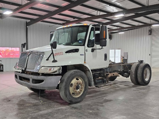 2008 International 4300 Chassis Day Cab Truck Tractor