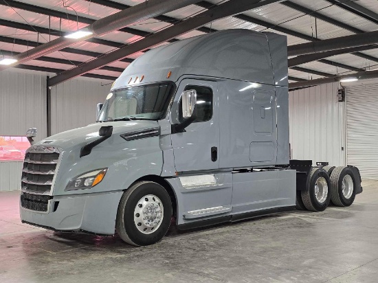 2020 Freightliner Cascadia 126 Sleeper Truck Tractor