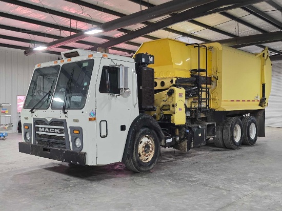 2016 Mack LEU613 Garbage Truck