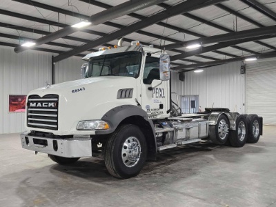 2020 Mack Granite Heavy Haul Day Cab Truck Tractor
