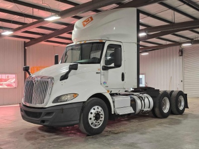 2019 International RH613 Day Cab Truck Tractor