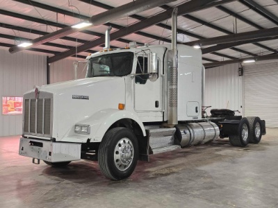 2012 Kenworth T800 Sleeper Truck Tractor