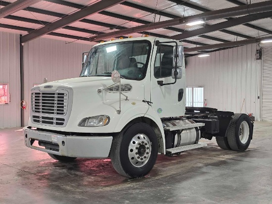 2015 Freightliner M2 112 Day Cab Truck Tractor