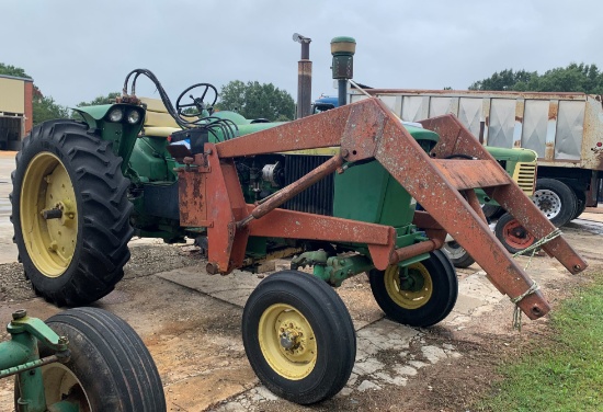 John Deere 2510 Tractor with Loader