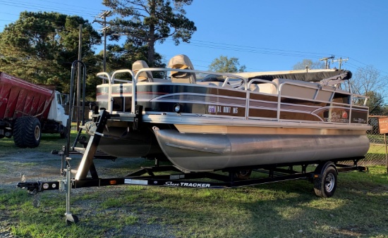 2015 Sun Tracker Fishing Barge 20 DLX