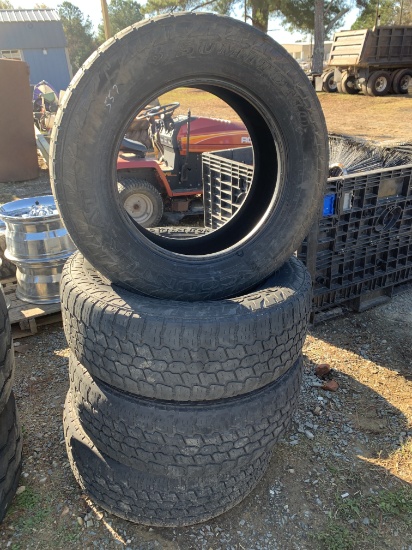 Set of 4 Tires 265/65 18