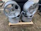 Mustang Wheels 17 inch - No Center Caps