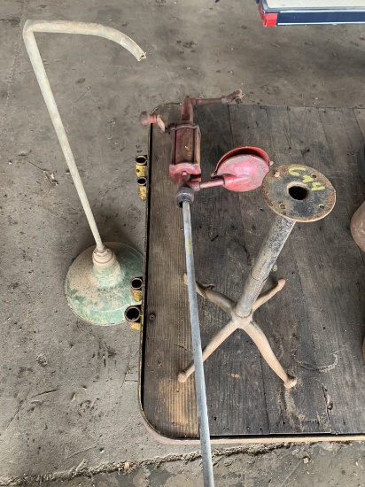 Hand Pump, Porcelain light, Metal stand