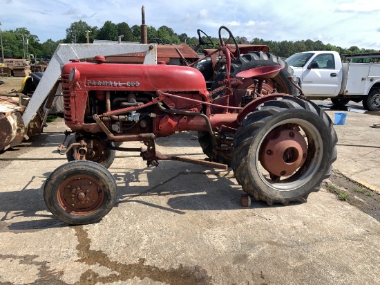 Farmall Cub with 1pt Fast Hitch & Attachments