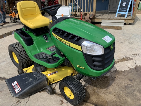 John Deere E140 Riding Mower