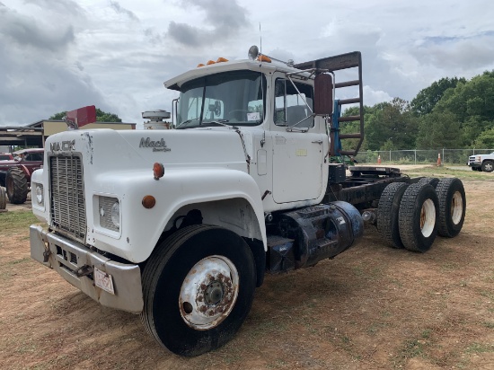 1984 MACK R Econodyme Truck VIN 7138