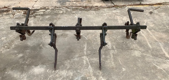 International 2pt Cultivator