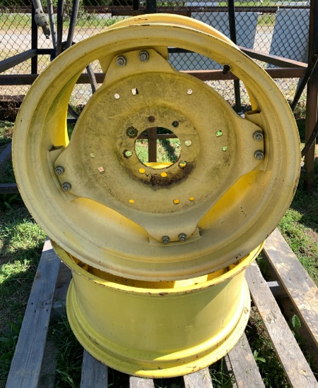 Set of 2 John Deere Rear Wheels 28 Inch