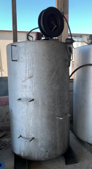 530 Gallon Oil Tank