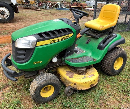 John Deere D130 Riding Mower Hydrostatic