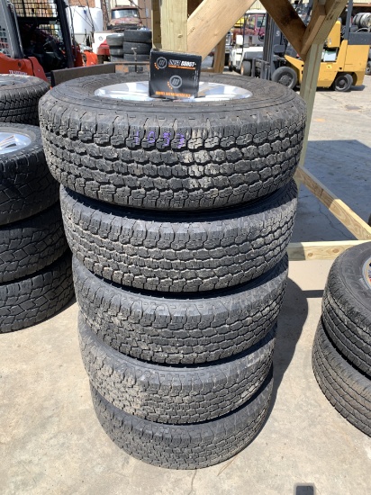 (5) Jeep Wheels & Goodyear 245/75R17 Tires