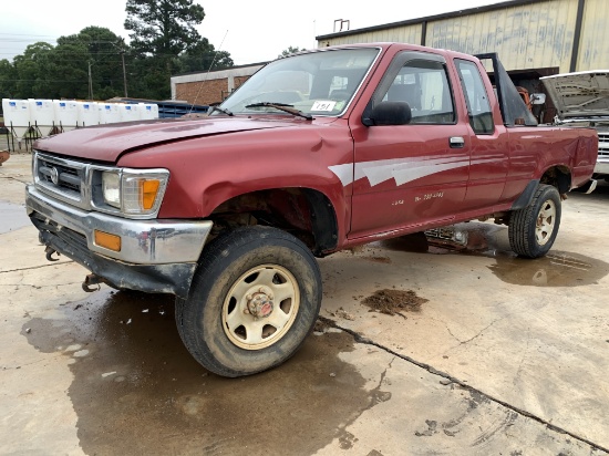 1992 Toyota Truck VIN 7002 NO TITLE