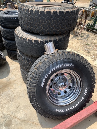 Set of 5 wheels and tires