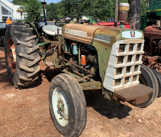 Oliver Diesel 550 Tractor