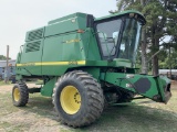 John Deere 9510 Combine Maximizer with header