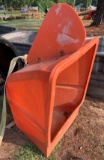 Hanging mineral feeder - Orange