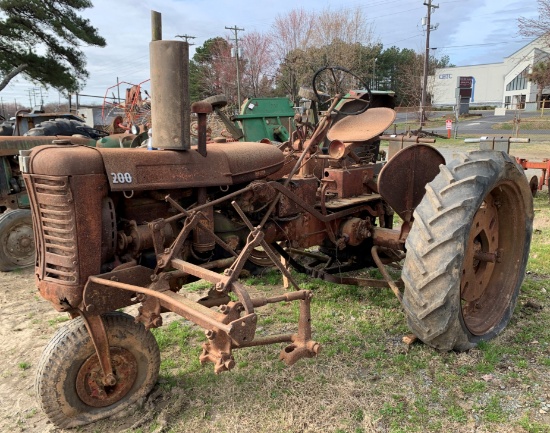 Farmall 200 Tractor