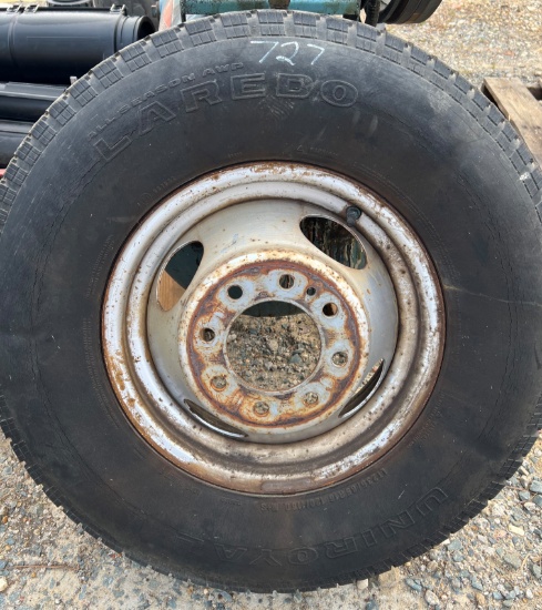 GM 8 lug wheel and tire
