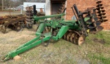 John Deere 630 20' 52 Blade Hydraulic Folding Disc